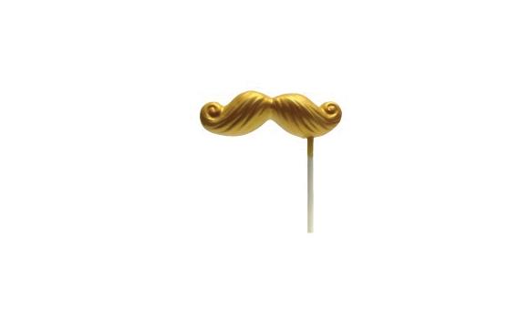 For the end-of-year festivities, Carré Noir has released its white chocolate “Golden Moustache”.